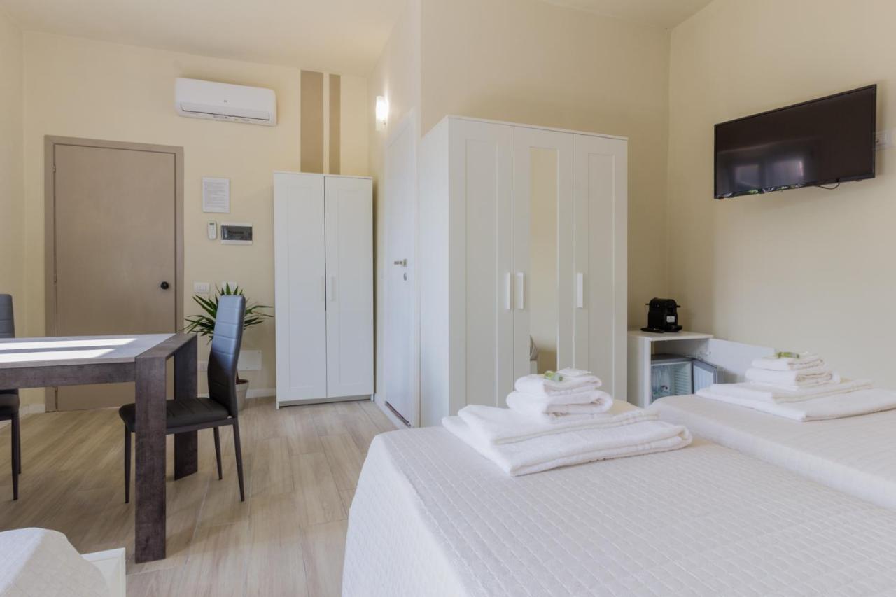 Center Rooms Piacenza Dış mekan fotoğraf